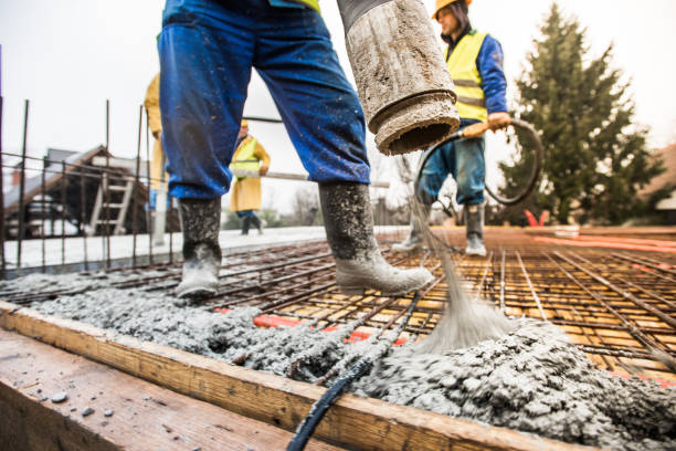 Best Custom Concrete Contractor  in Lannon, WI